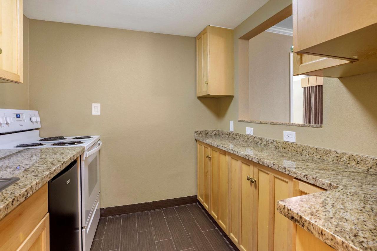 Premier Suite, 1 King Bed, Non Smoking at Comfort Inn Sunnyvale - Silicon Valley