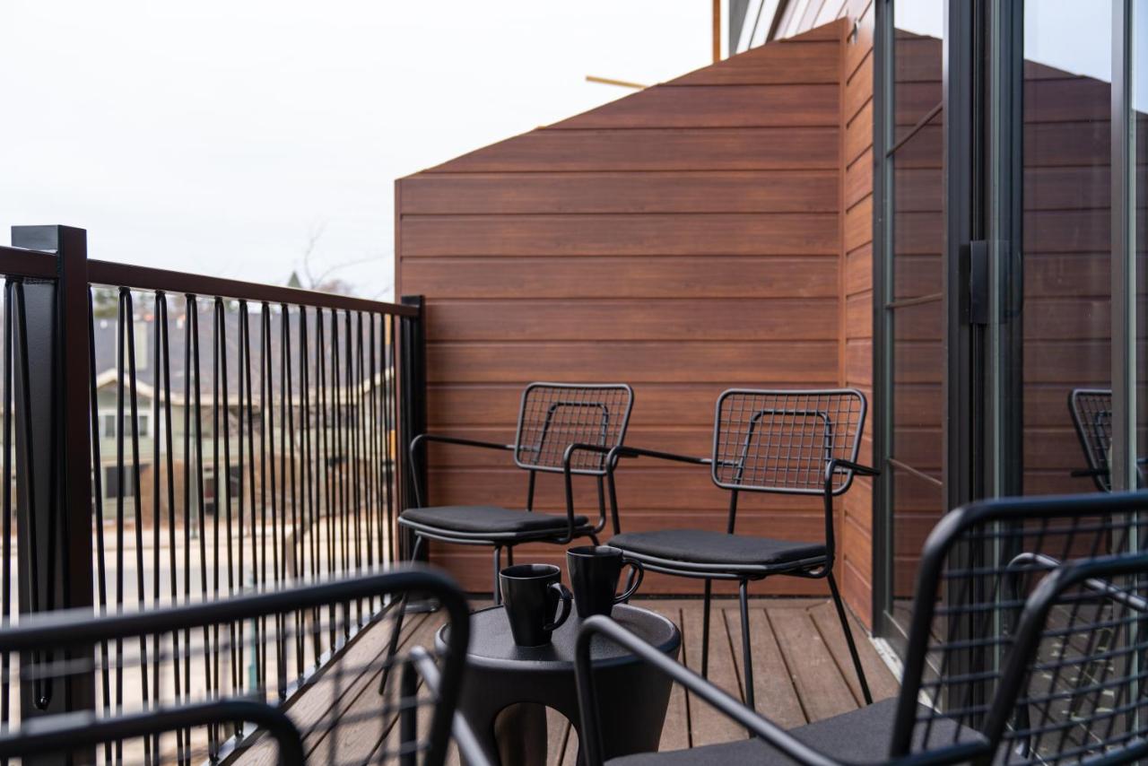 | The Earl in Charlevoix