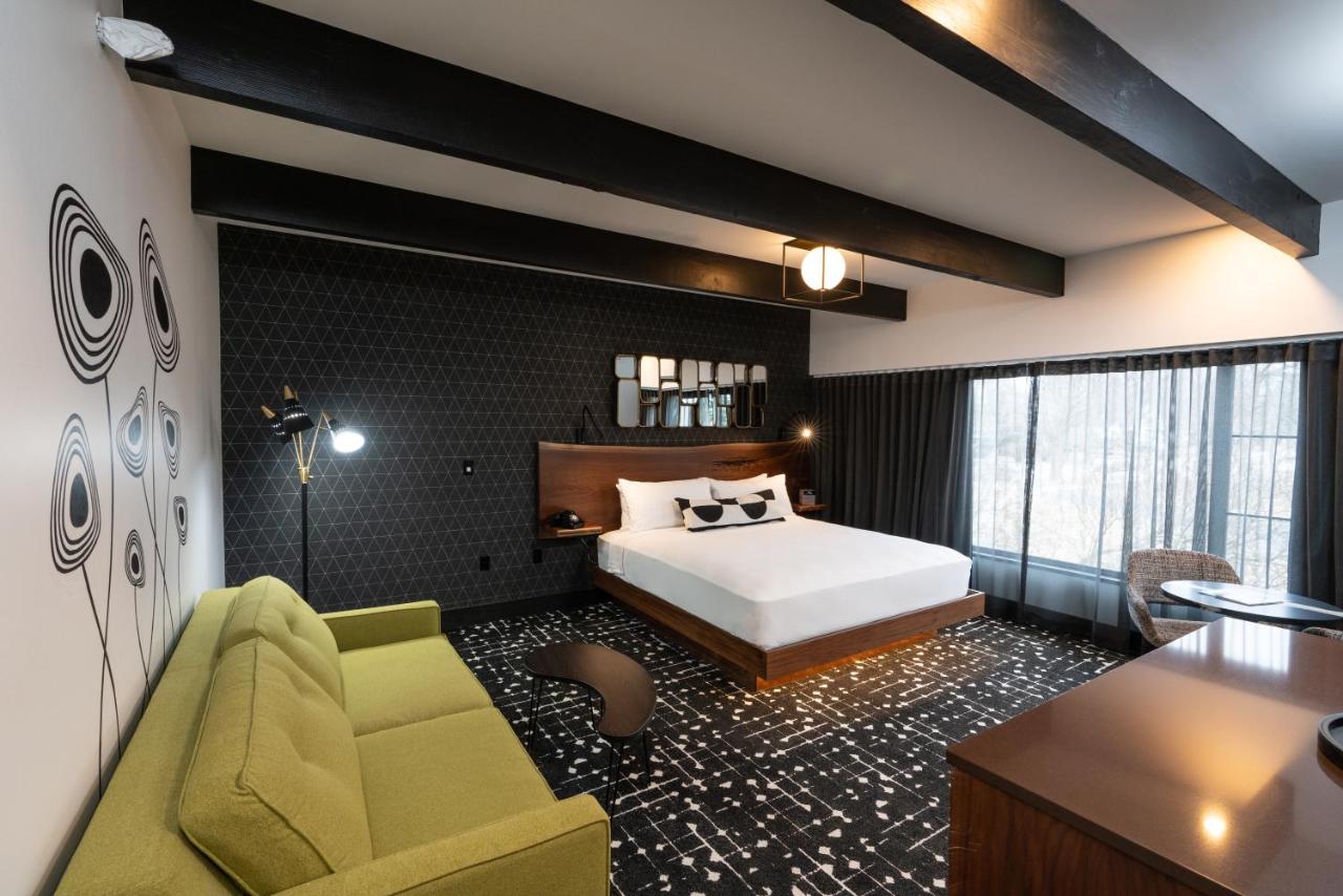 | The Earl in Charlevoix