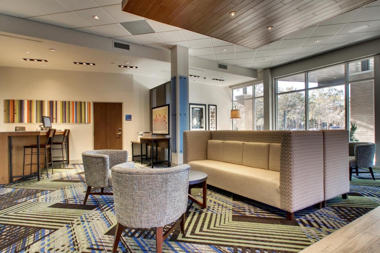  | Holiday Inn Express & Suites Charleston NE Mt Pleasant US17, an IHG Hotel