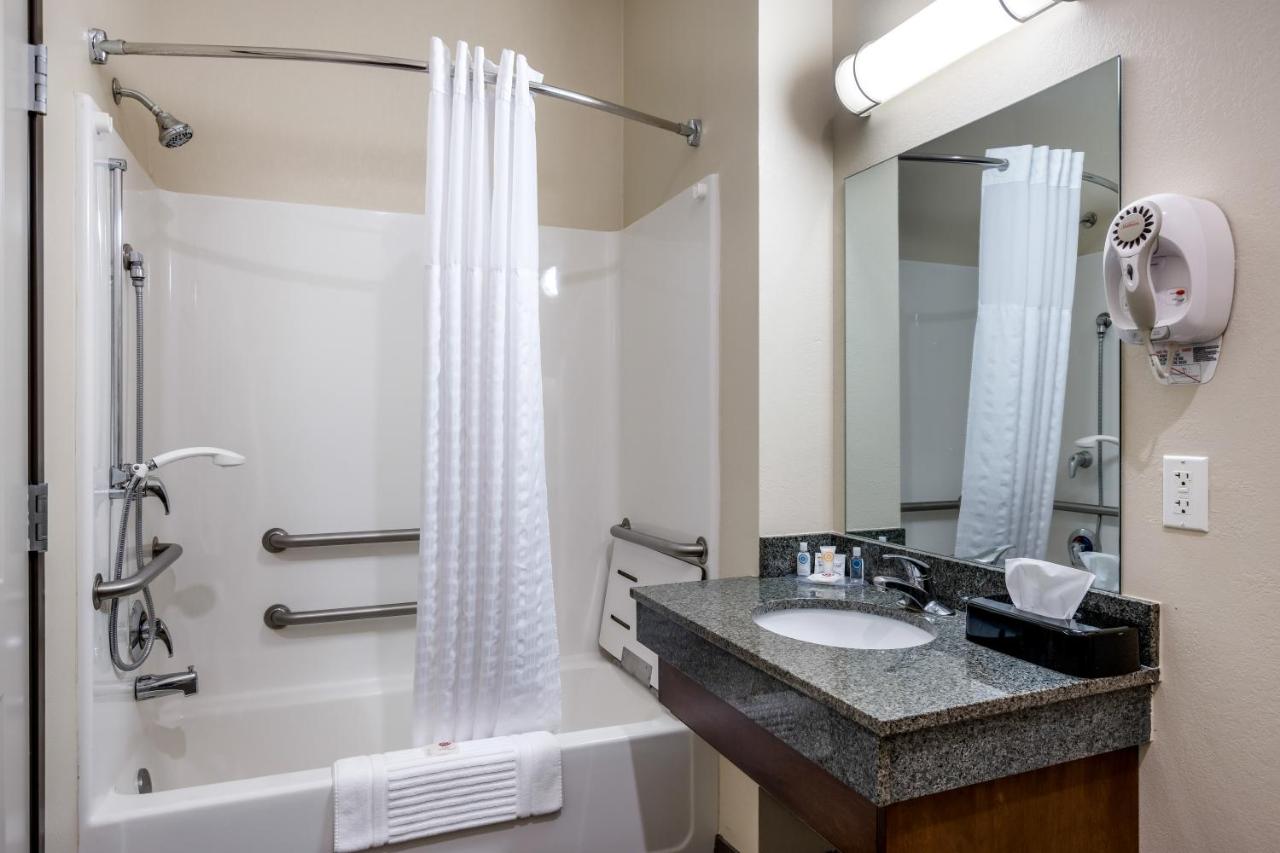 King Room - Non-Smoking at Comfort Inn Bonner Springs Kansas City