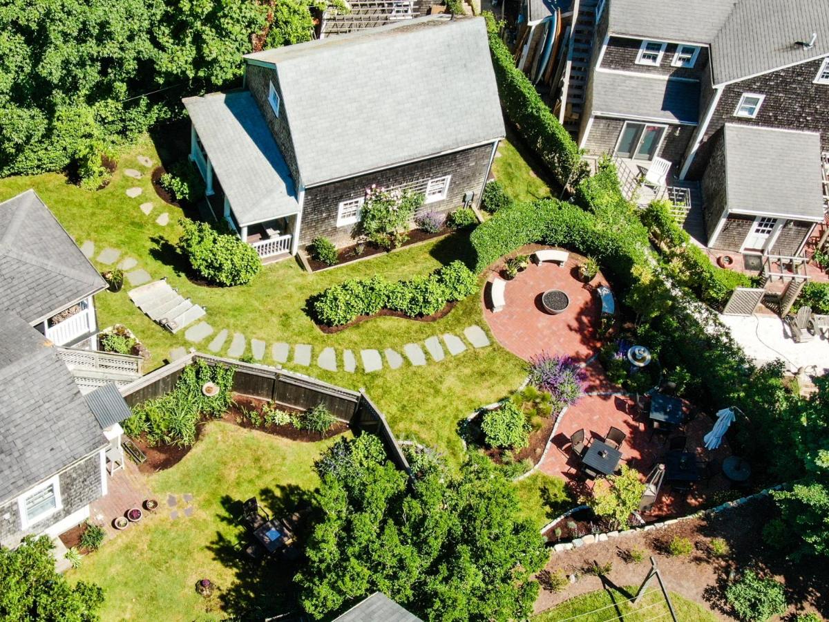 | Martin House Inn