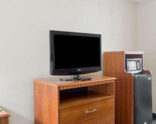 Room #49055207 at Quality Inn Columbus, MS