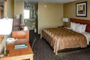 Room #49055207 at Quality Inn Columbus, MS