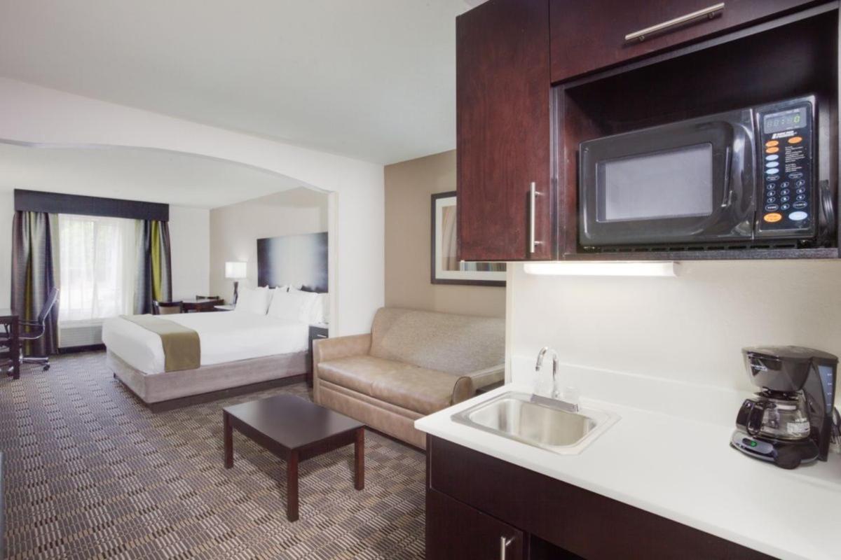 King Suite with Spa Bath - Non-Smoking at Holiday Inn Express Hotel & Suites Mebane by IHG