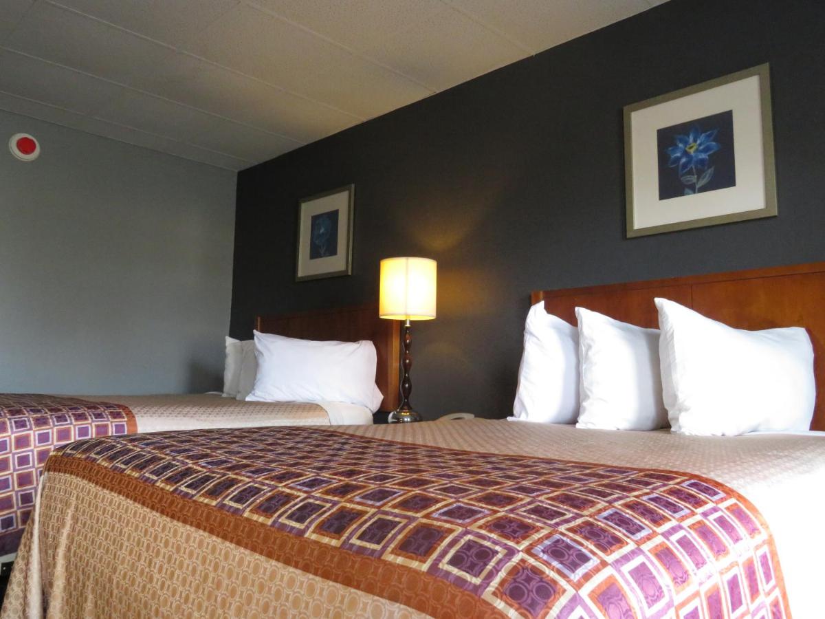 Double Room with Two Double Beds - Non-Smoking at Travelodge by Wyndham Walterboro