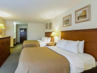 Room #49082515 at Baymont by Wyndham Omaha SW