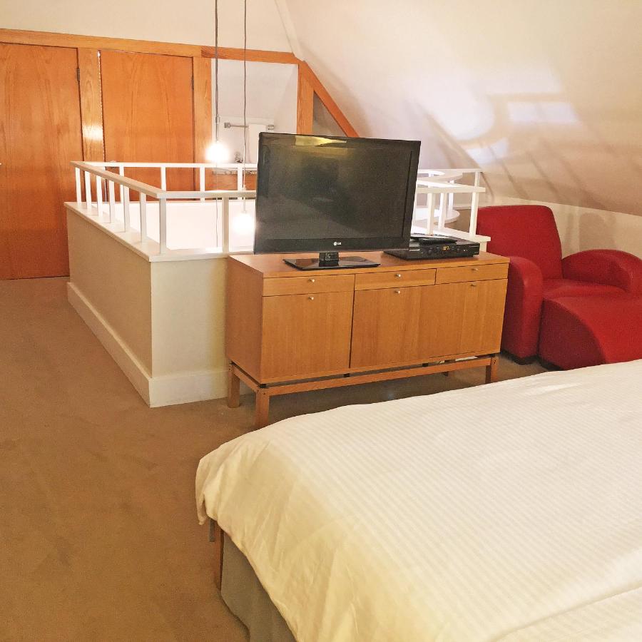 | Morris House Hotel