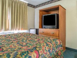 Room #49138608 at Rodeway Inn Bedford