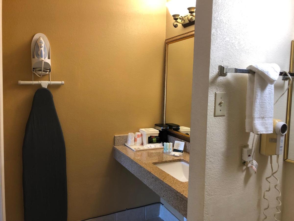 Double Room with Two Double Beds - Accessible/Non-Smoking at Quality Inn Alachua - Gainesville Area
