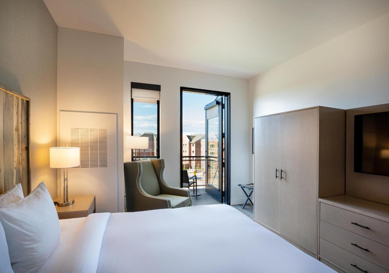 King Room with Balcony at Hotel Maverick