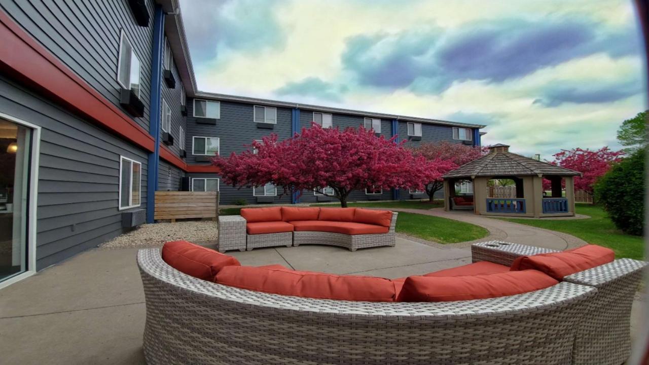 | Best Western Plus Hudson I-94