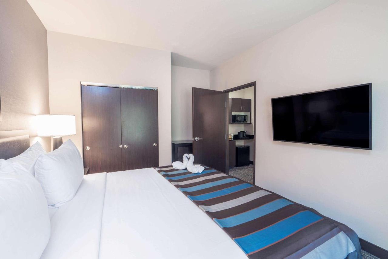 King Suite - Mobility Access/Non-Smoking at Wingate by Wyndham Moab