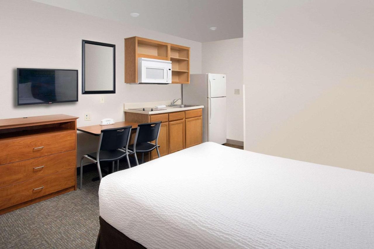King Room - Accessible/Non-Smoking at WoodSpring Suites Gainesville I-75