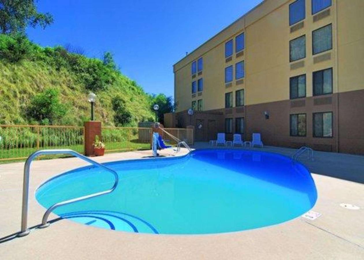| Comfort Inn Mars Hill