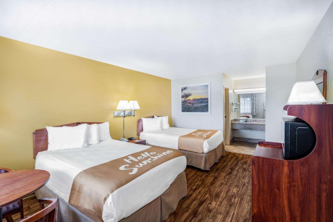 Double Room with Two Double Beds - Non-Smoking at Days Inn by Wyndham Clarksville TN