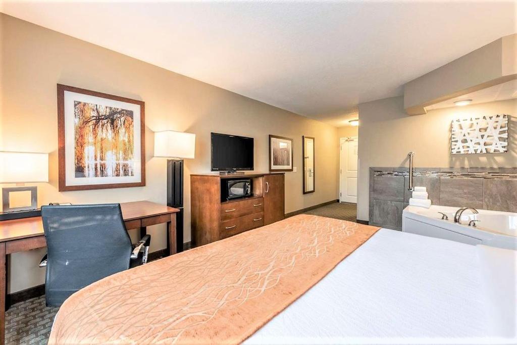 Family Suite at AmeriVu Inn and Suites - Chisago City