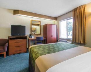 Room #48928810 at Econo Lodge North Academy