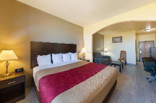 Room #35140606 at Econo Lodge Inn & Suites Bridgeport