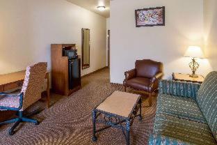 Room #35140606 at Econo Lodge Inn & Suites Bridgeport