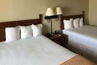 Room #35140607 at Econo Lodge Inn & Suites Bridgeport