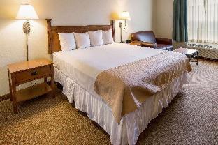 Room #35140608 at Econo Lodge Inn & Suites Bridgeport