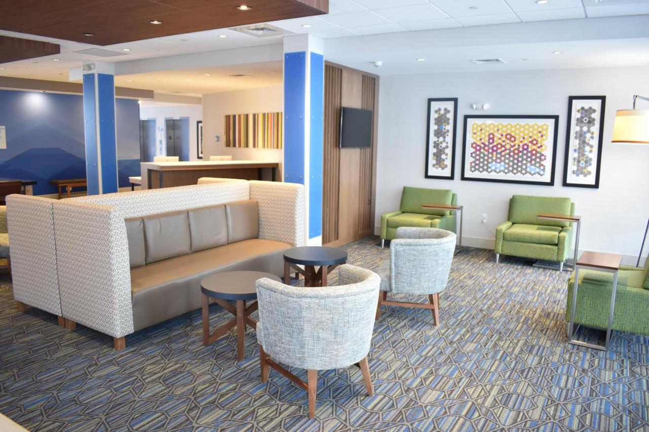  | Holiday Inn Express And Suites Boston South - Randolph