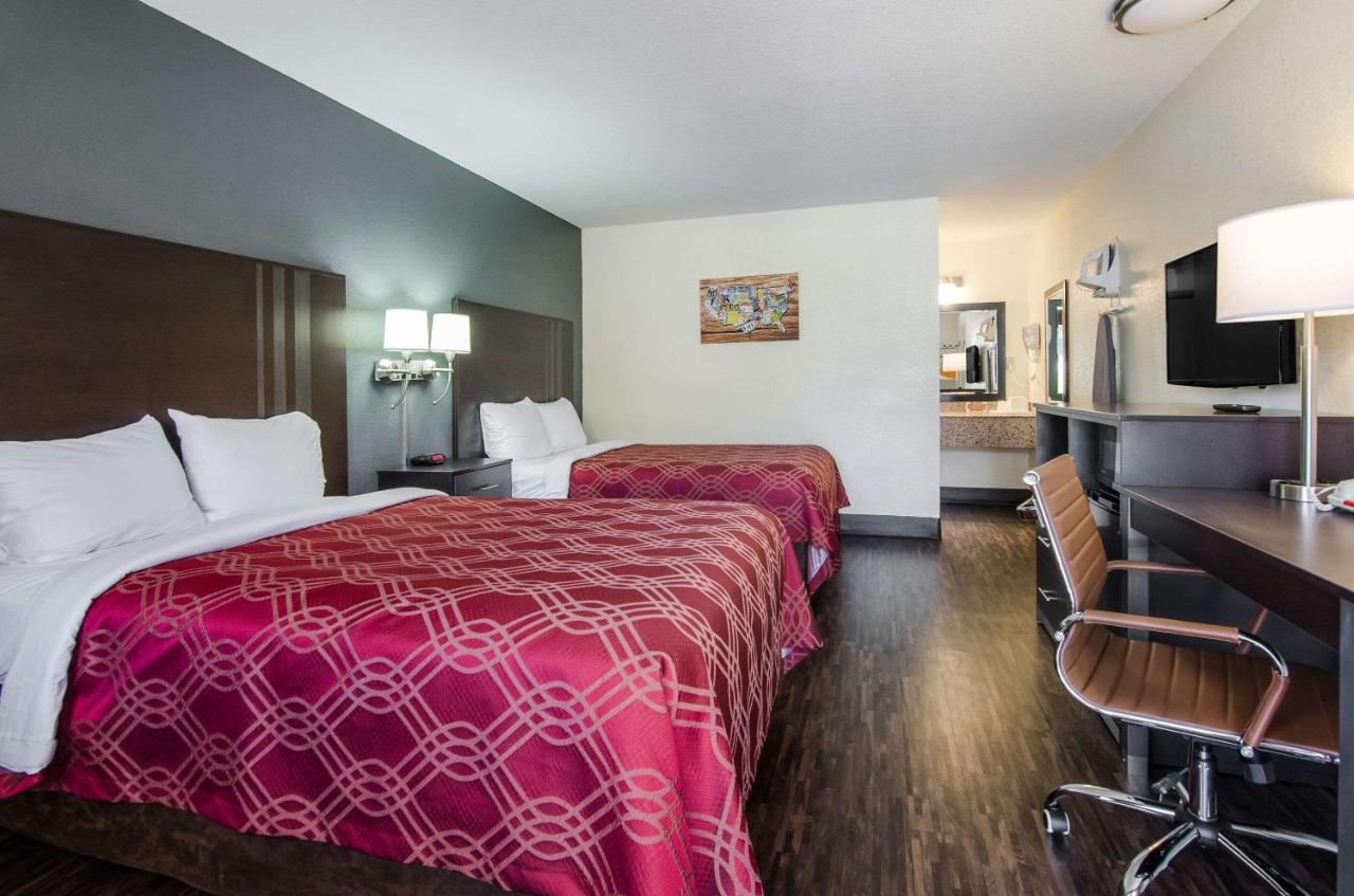 Double Room with Two Double Beds - Smoking at Econo Lodge Near Motor Speedway
