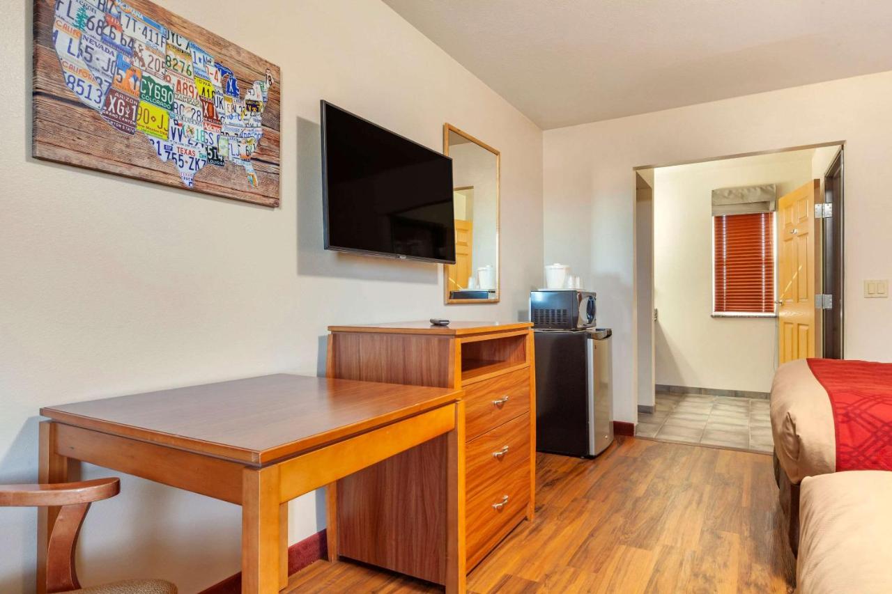 | Harmony Inn & Suites