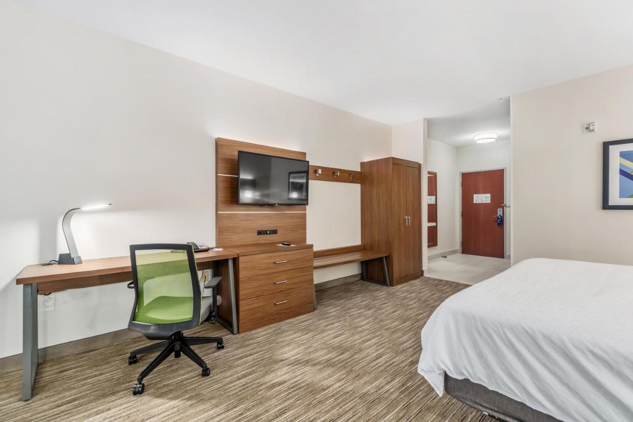  | Holiday Inn Express Suites Van Buren-Ft Smith Area