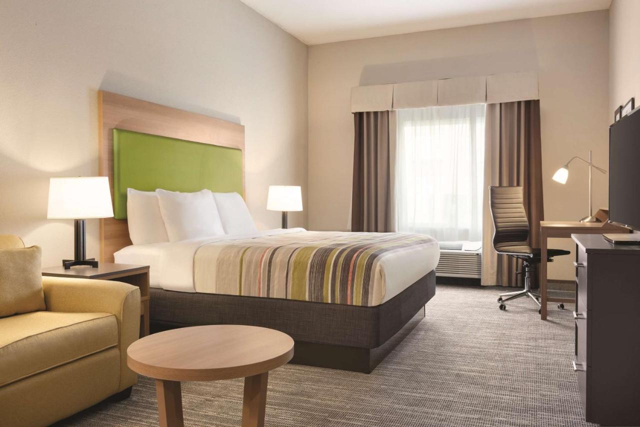 Studio King Suite with Sofa Bed at Country Inn & Suites by Radisson, Greensboro, NC