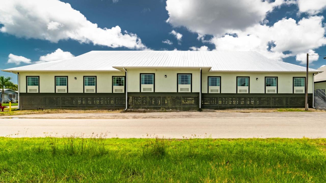 | Everglades Adventures Hotel Suites by Ivey House