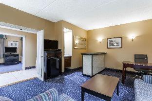 Room #2584628 at Ramada by Wyndham Newburgh/West Point