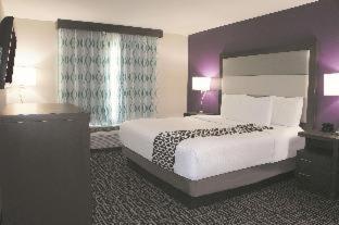 Room #46625824 at La Quinta Inn & Suites by Wyndham Pharr North McAllen