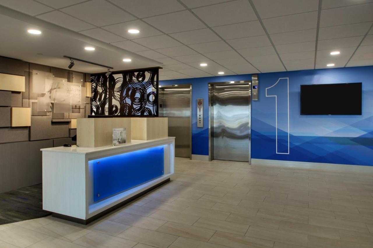 | Holiday Inn Express Atlantic City W Pleasantville, an IHG Hotel