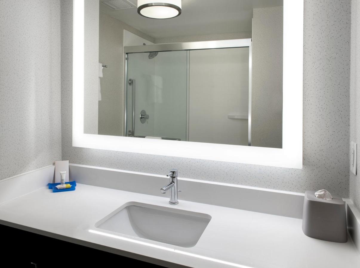 | Holiday Inn Express Great Barrington, an IHG Hotel