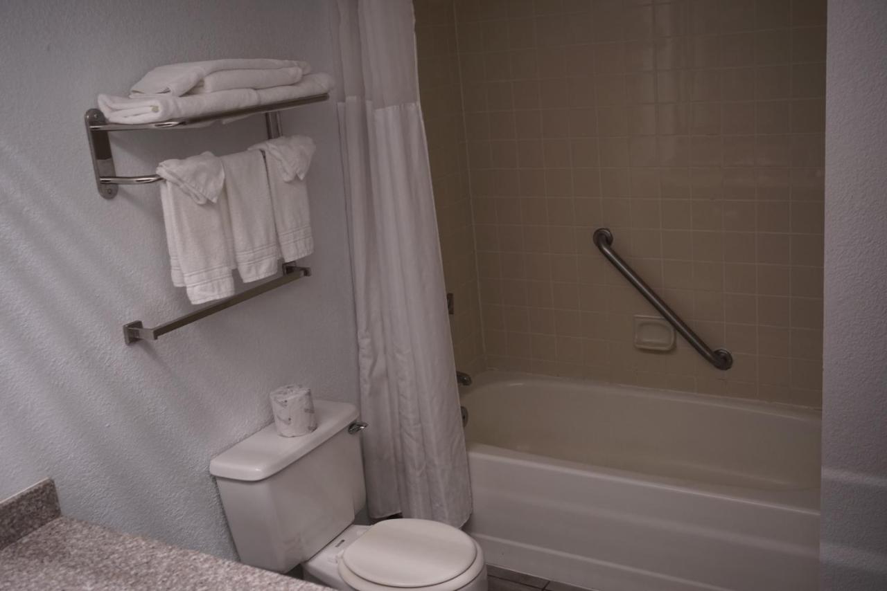 1 King Bed, Luxury Suite, Non-Smoking at Baymont by Wyndham Shakopee