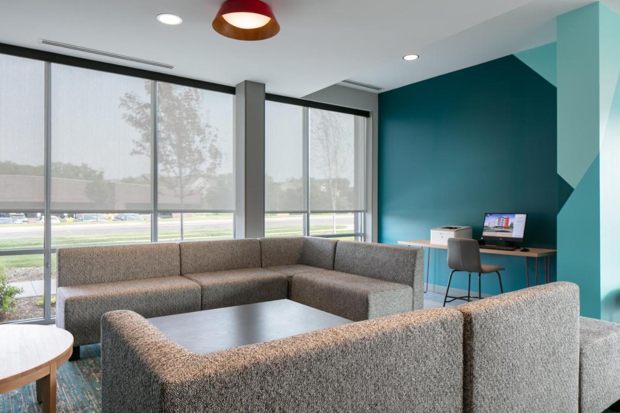 | Avid Hotels - Roseville - Minneapolis North, an IHG Hotel