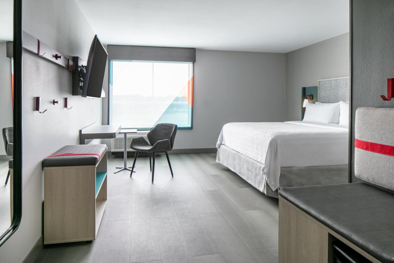 | Avid Hotels - Roseville - Minneapolis North, an IHG Hotel