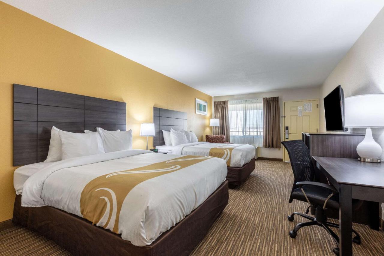 Queen Room with Two Queen Beds - Smoking at Quality Inn Southaven - Memphis South
