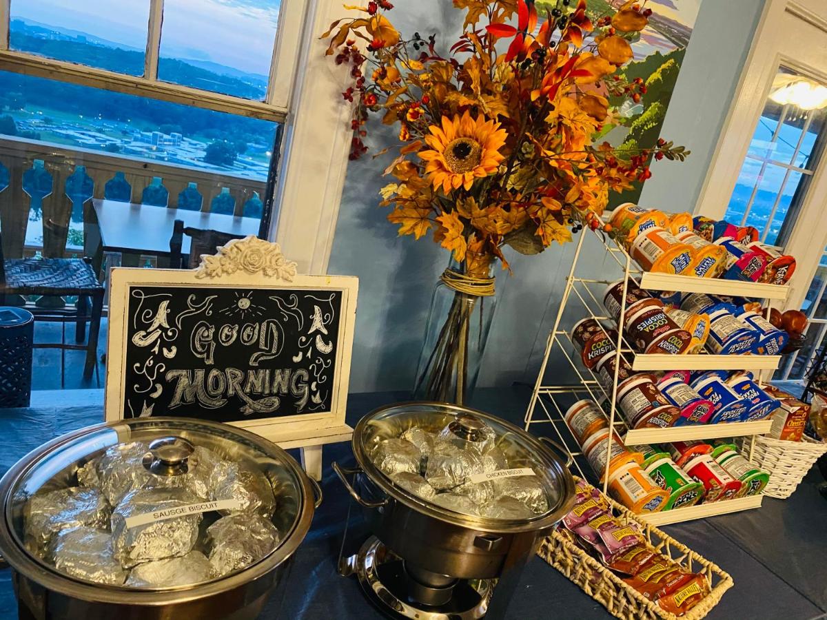 | RiverView Inn