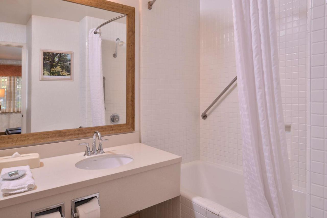 Queen Room with Courtyard View at Best Western Corte Madera Inn