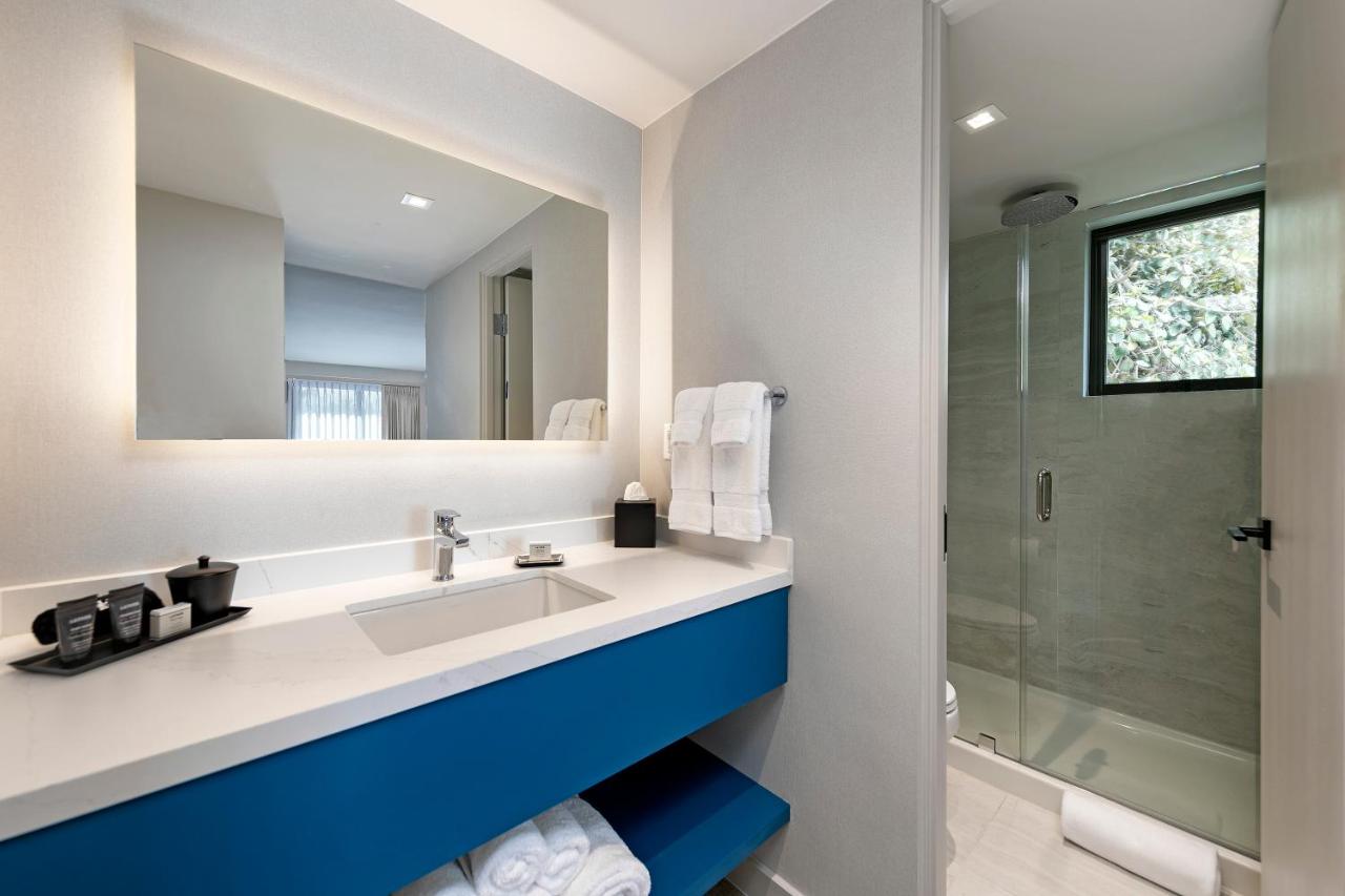 Studio with Balcony at La Jolla Cove Suites