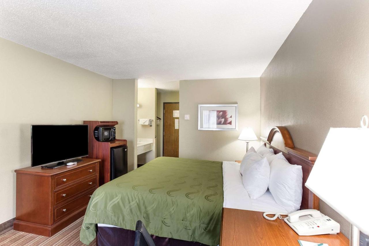 King Suite with bath - Non-Smoking at Quality Inn Athens