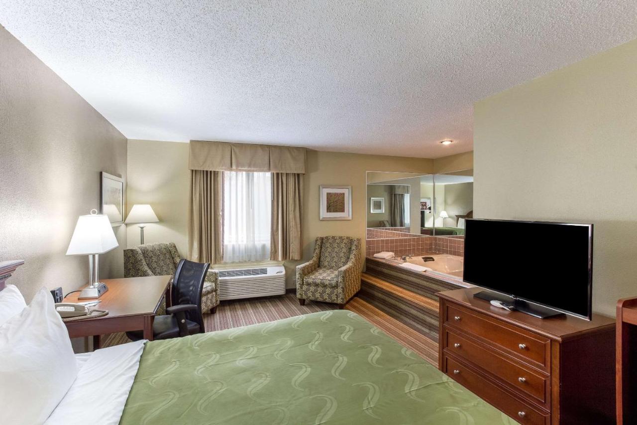 King Suite with bath - Non-Smoking at Quality Inn Athens