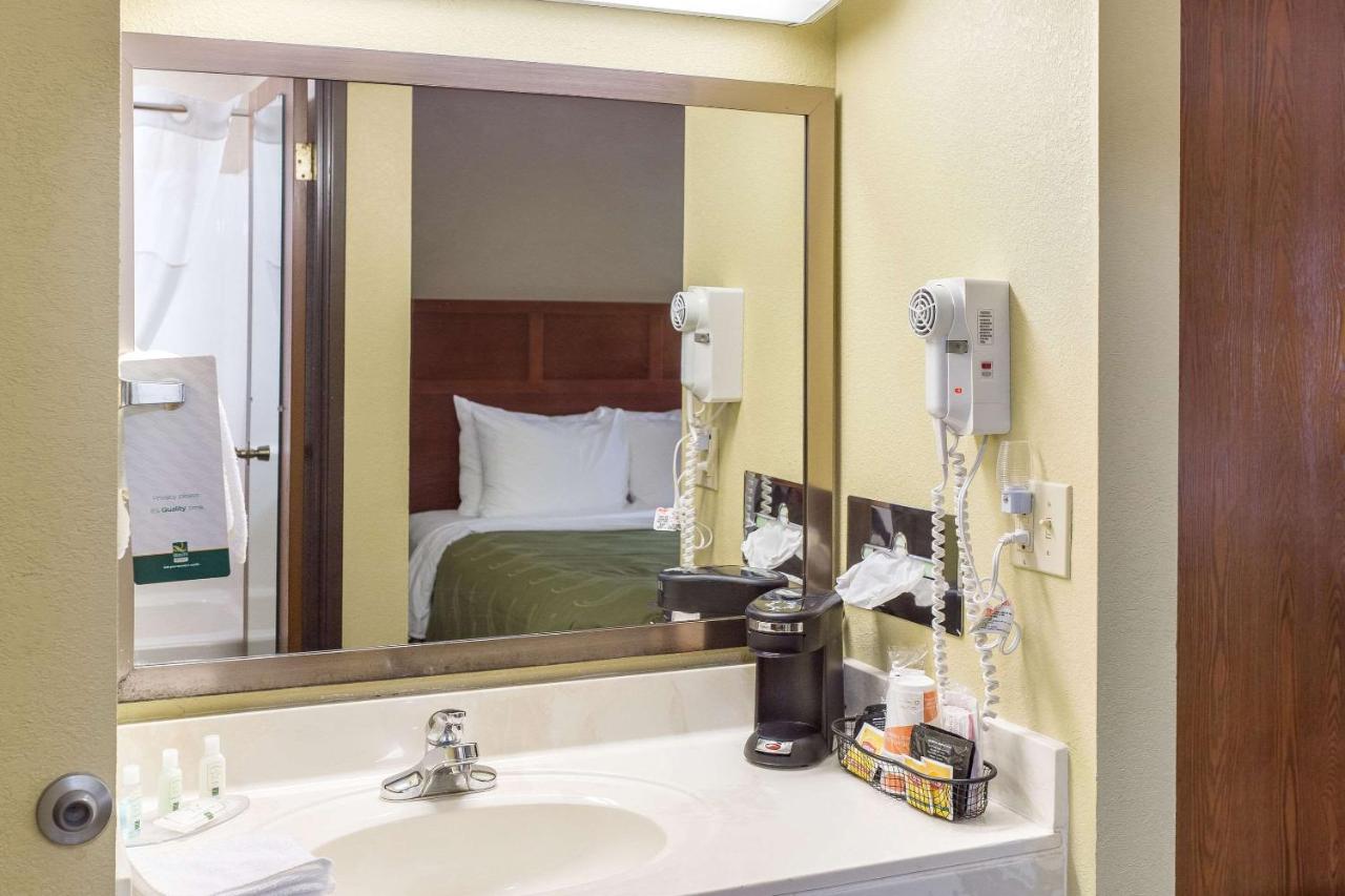 Queen Room with Two Queen Beds - Non-Smoking at Quality Inn Athens