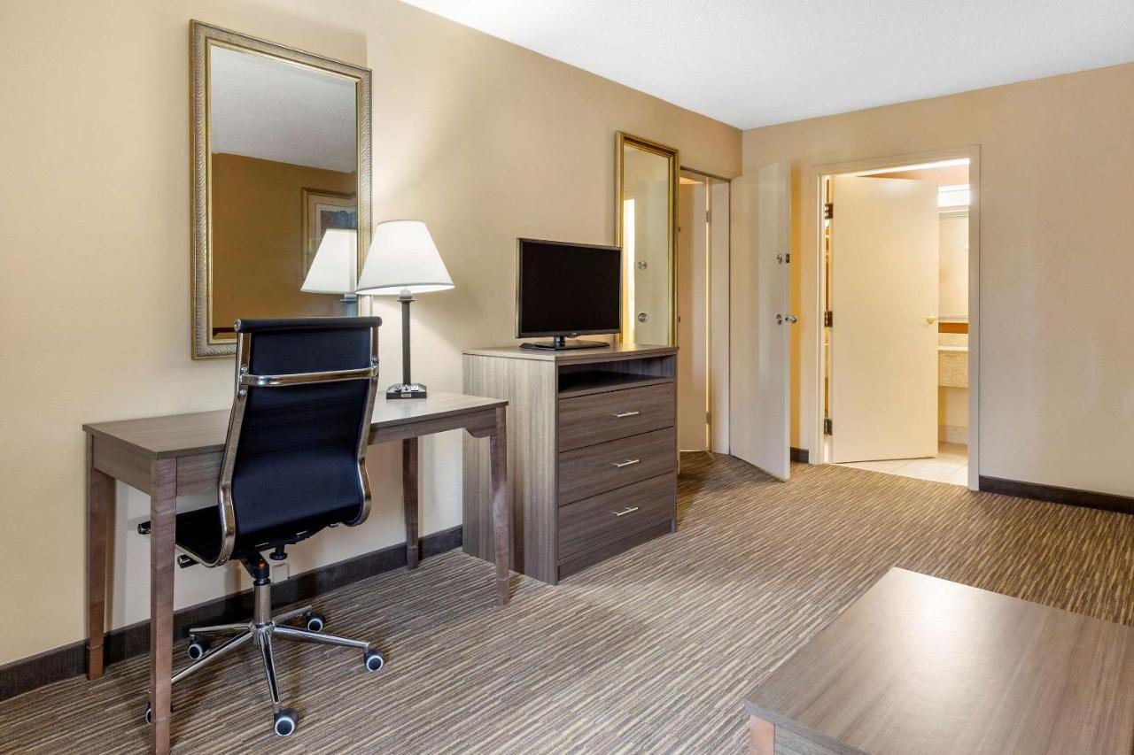 King Suite - Non-Smoking at Quality Inn & Suites Hanes Mall