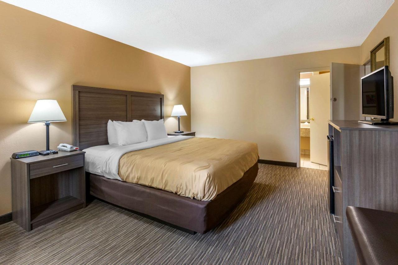 King Suite - Non-Smoking at Quality Inn & Suites Hanes Mall