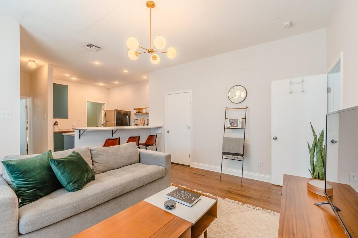 | Abode Dallas - The Cedars Downtown