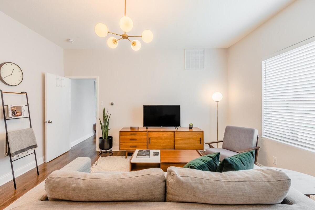 | Abode Dallas - The Cedars Downtown